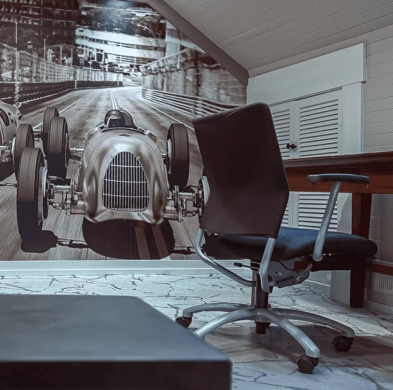 MarketHQ office with desk and chair