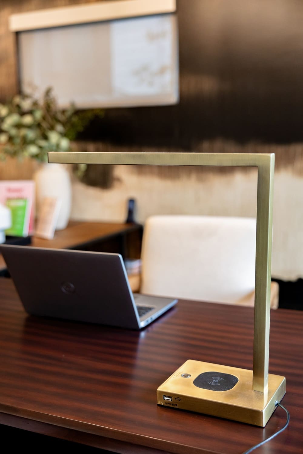 Interiors for Commercial Spaces office lamp